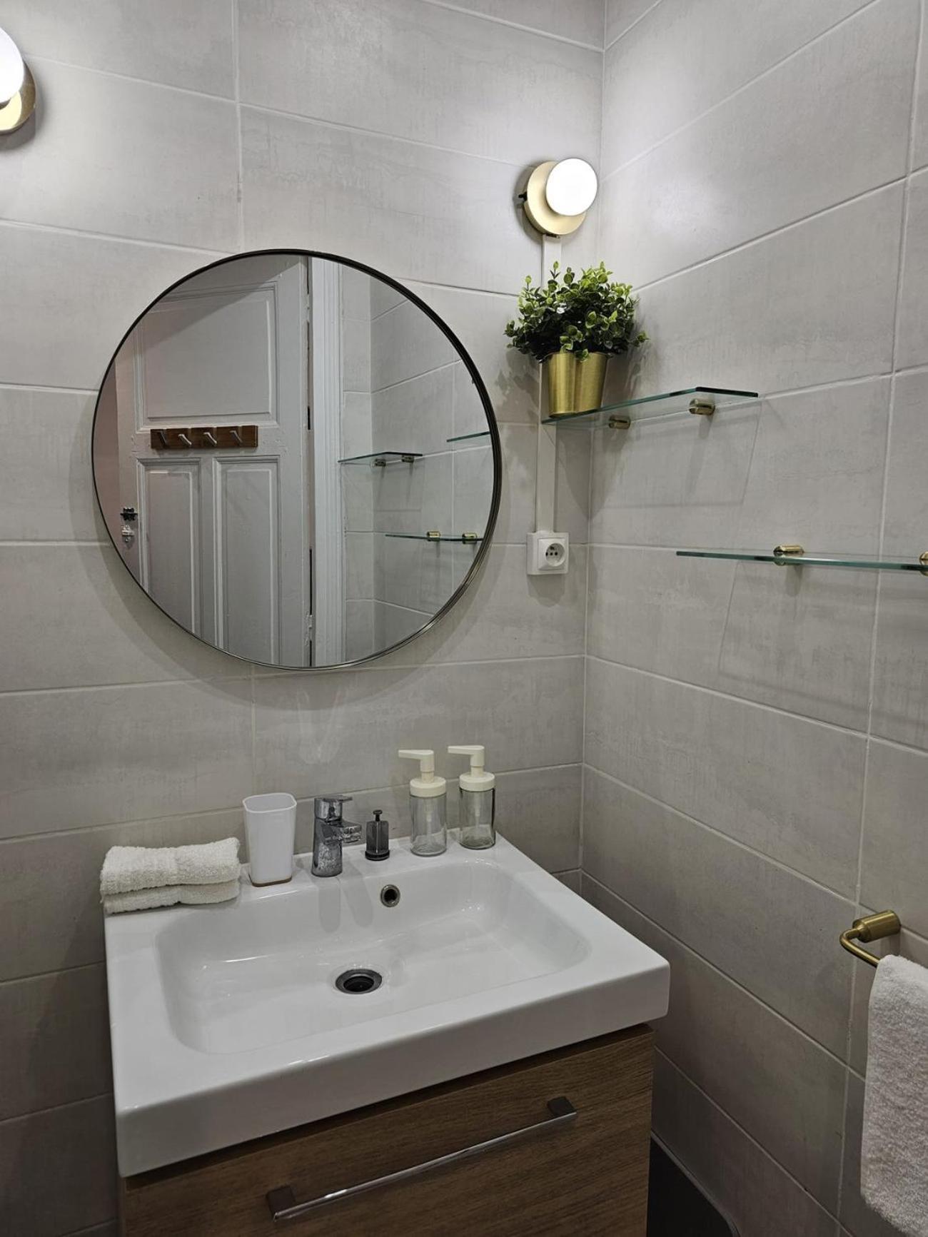 Beautiful 1 Bedroom Flat In Paris 17Th Exterior photo